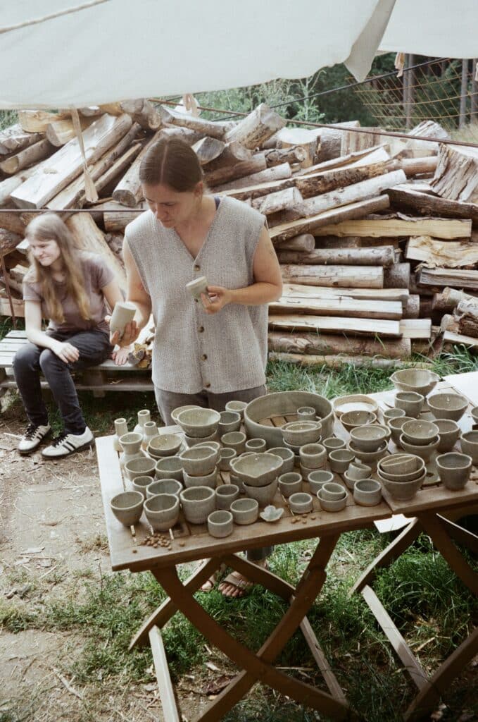 unloading food fired kiln celadon